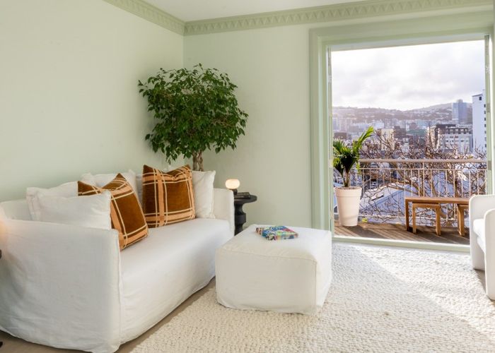  at 2/9A Hawker Street, Mount Victoria, Wellington