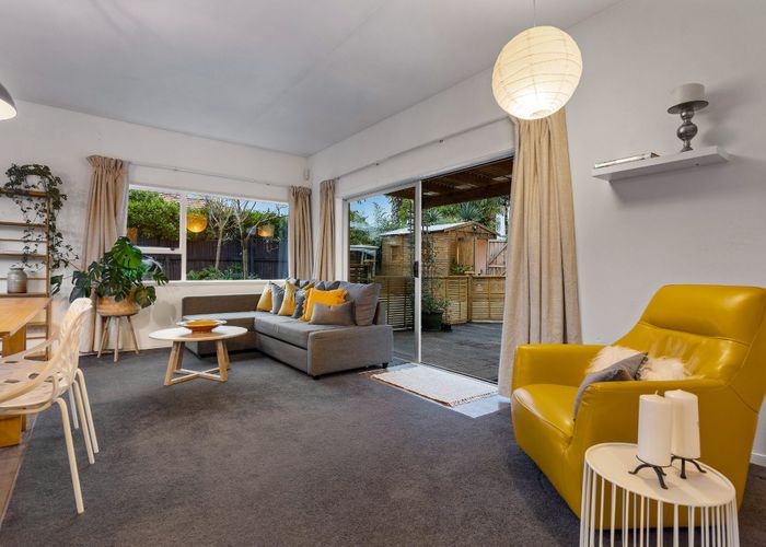  at 1/4 Tawa Road, Te Atatu Peninsula, Auckland