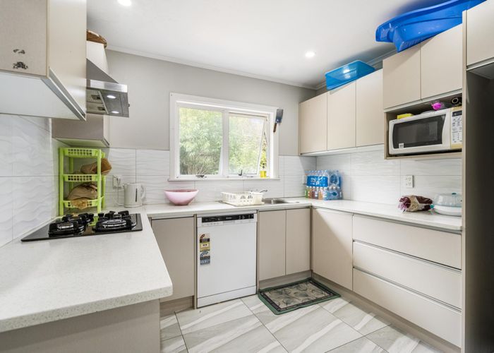  at 1/36 Halver Road, Hillpark, Auckland