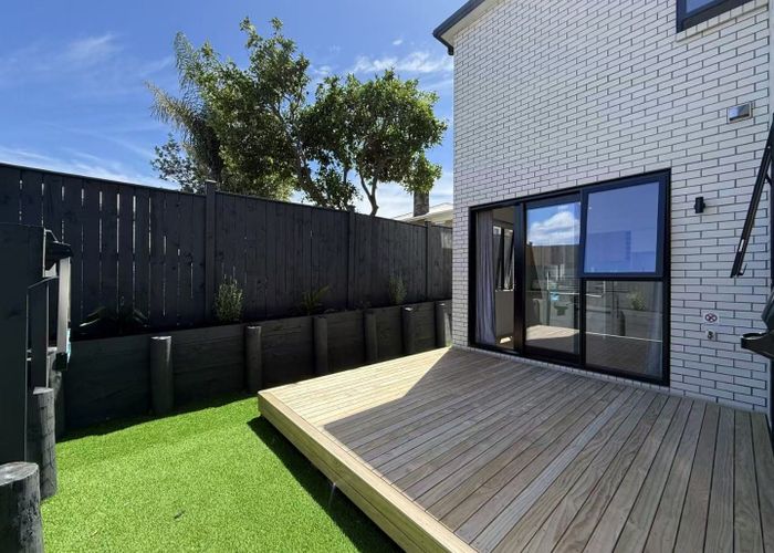  at 28D Kereru Street, Henderson, Waitakere City, Auckland