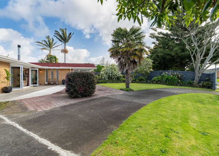  at 1 Winspear Place, Papatoetoe, Manukau City, Auckland