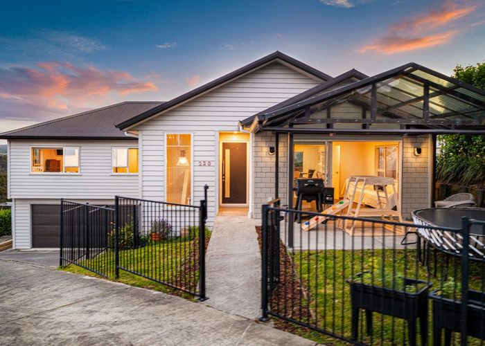  at 220 Forest Hill Road, Waiatarua, Waitakere City, Auckland