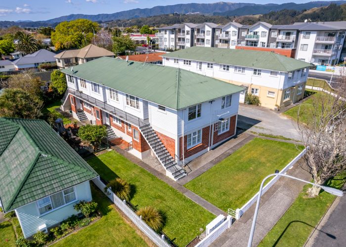  at 2 Argyle Grove, Trentham, Upper Hutt