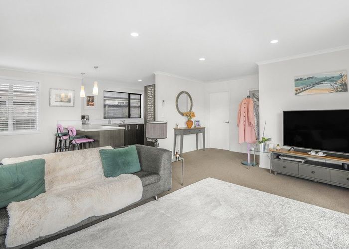  at 1/42 Hinau Grove, Wainuiomata, Lower Hutt