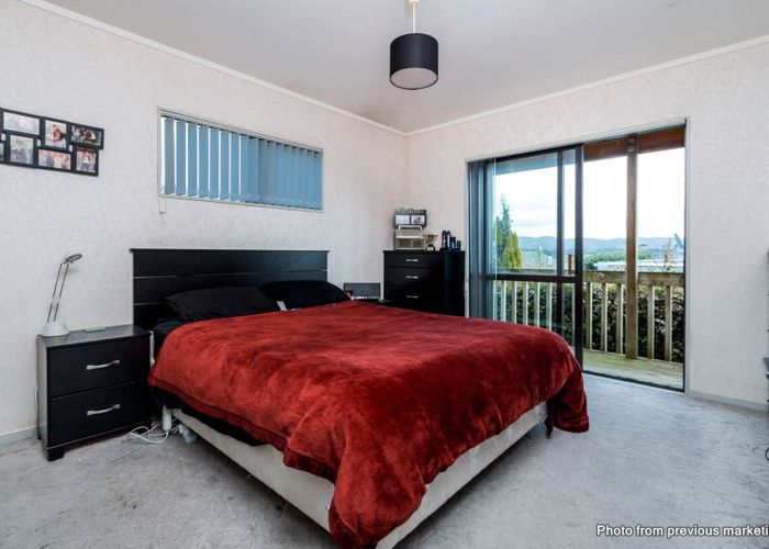  at 1/4180 Great North Road, Glendene, Waitakere City, Auckland