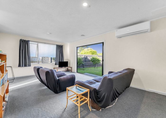  at 2/48 Tabitha Crescent, Henderson, Waitakere City, Auckland