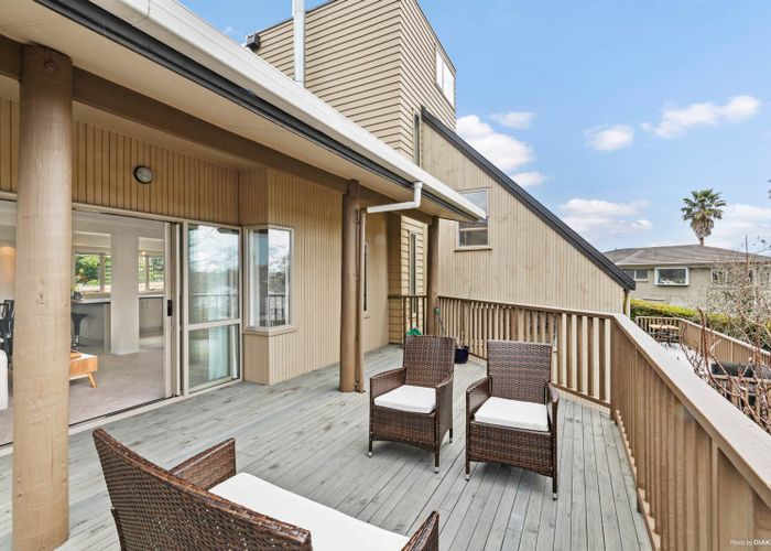 at 9 Davita Place, Farm Cove, Auckland