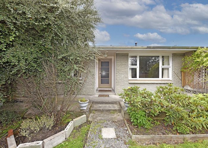  at 2/124 Huxley Street, Sydenham, Christchurch City, Canterbury