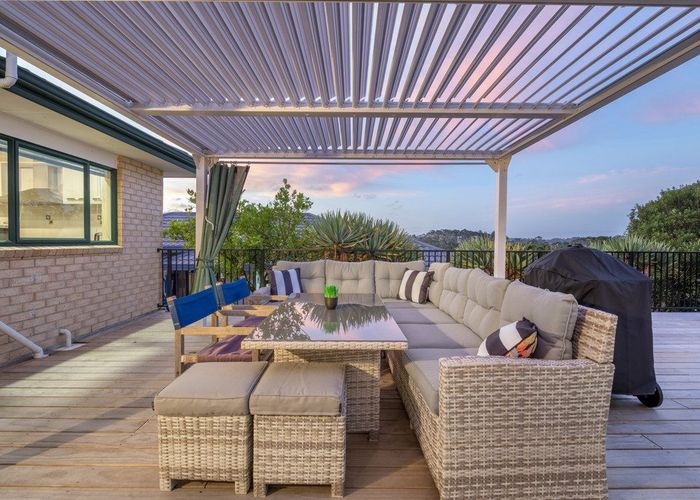  at 27 Roy Maloney Drive, Henderson, Auckland