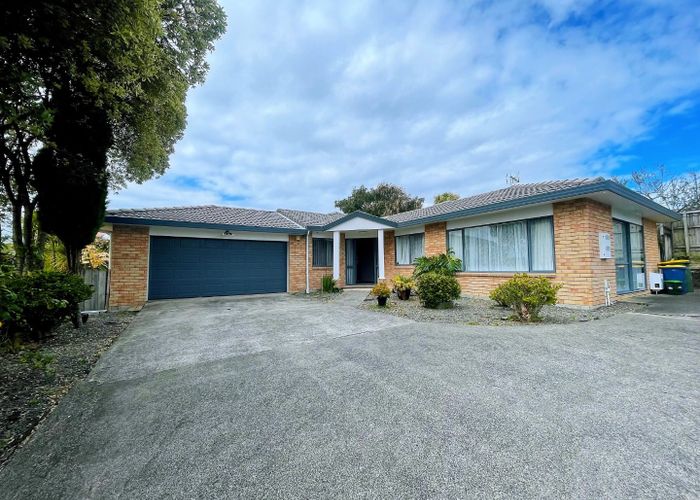  at 10 Basra Drive, Henderson, Auckland