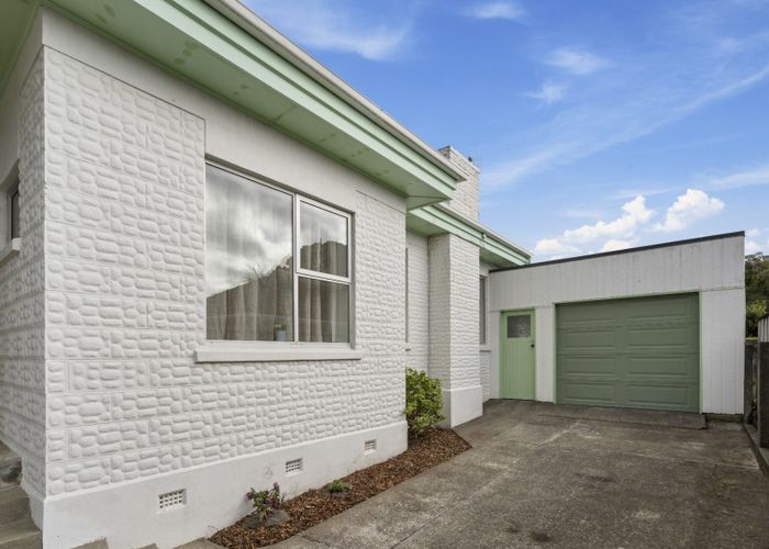  at 39 Coates Street, Tawa, Wellington