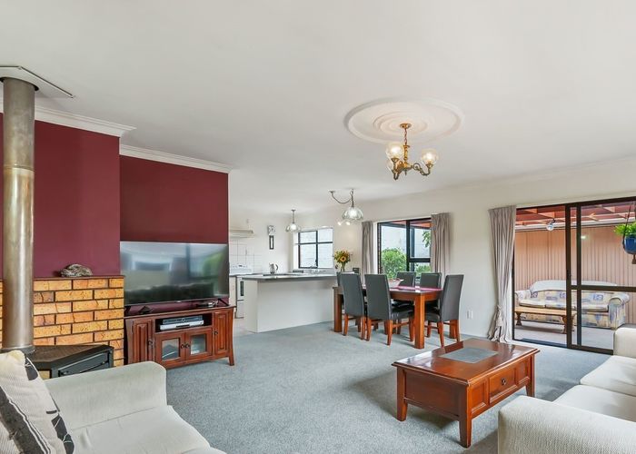  at 2/529 Weymouth Road, Weymouth, Manukau City, Auckland