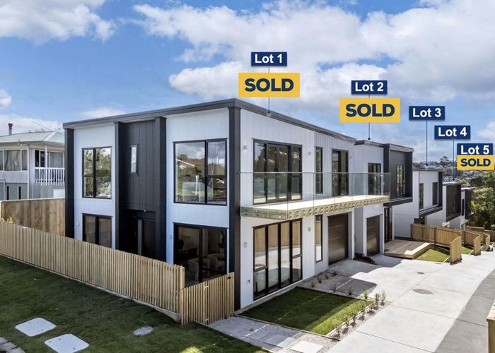  at 129 Arran Road, Browns Bay, North Shore City, Auckland