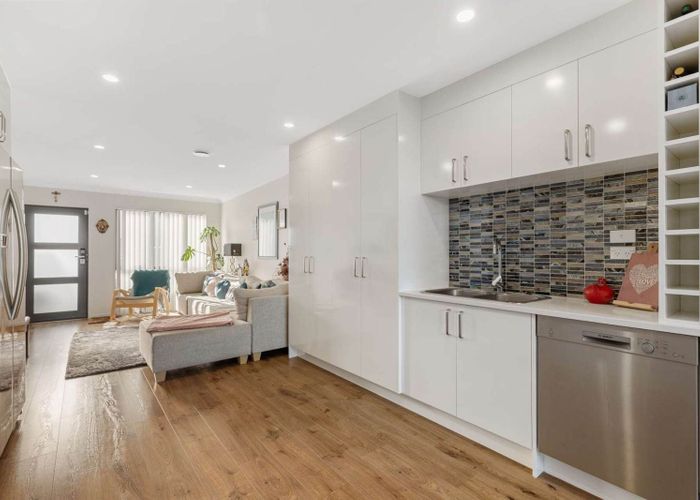  at 9 Lovely Lane, Manurewa, Manukau City, Auckland