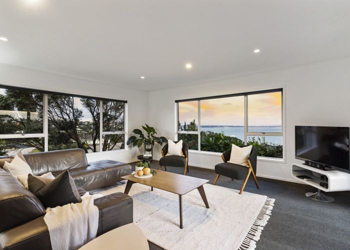  at 50 Hadfield Street, Beach Haven, Auckland