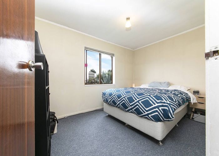  at 1/128 Sandringham Road, Kingsland, Auckland