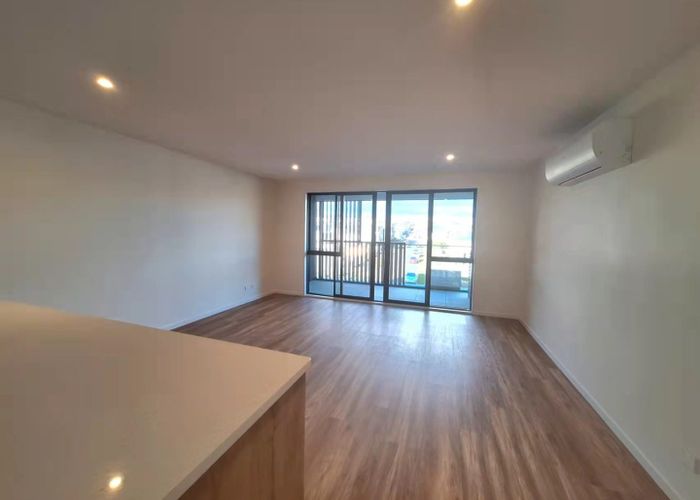  at  202/5 Dishys Road, Flat Bush, Manukau City, Auckland