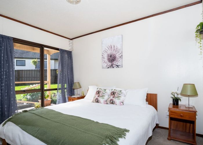  at 18 Woodhouse Place, West Harbour, Auckland