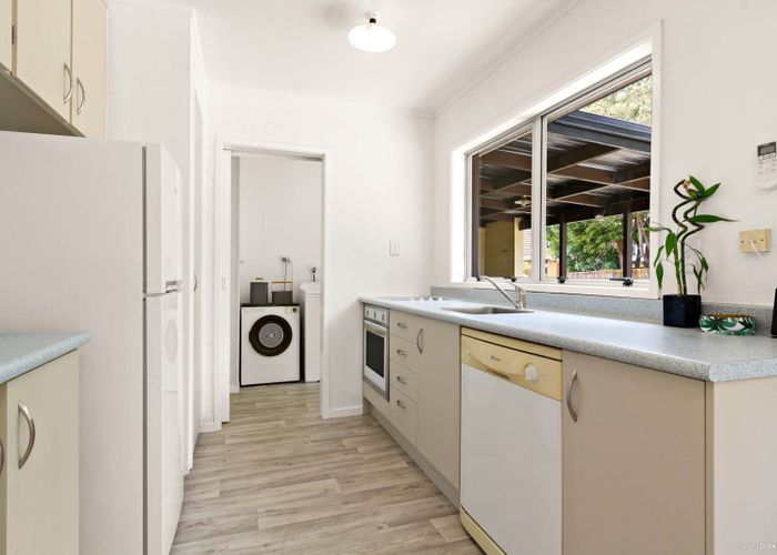  at 2/68 Clayburn Road, Glen Eden, Waitakere City, Auckland