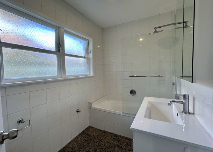  at 4/16 Lancing Road, Sandringham, Auckland