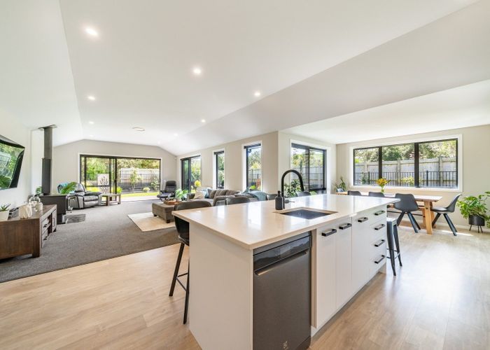  at 355 Grays Road, Pauatahanui, Porirua, Wellington