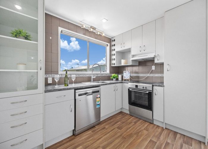  at 12 Cottrell Place, Clendon Park, Manukau City, Auckland