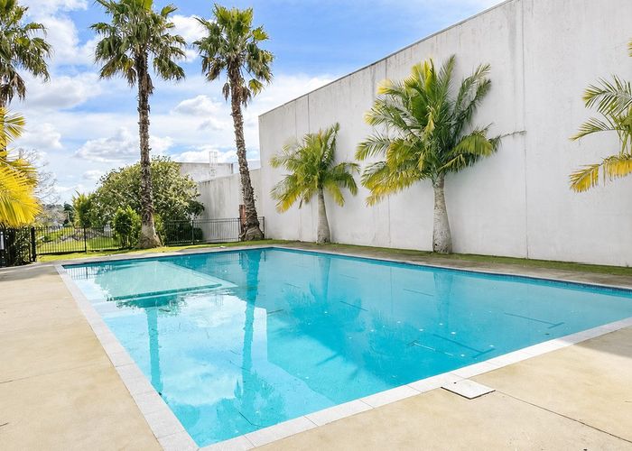  at 14E/30 Westward Ho, Glen Eden, Waitakere City, Auckland
