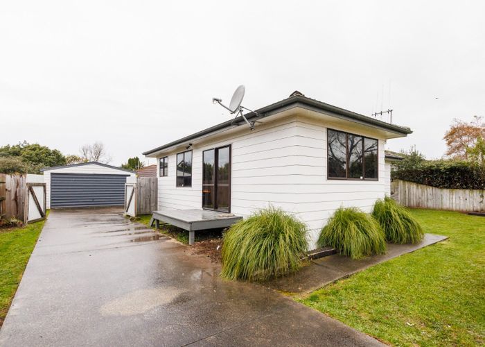  at 4 Cedar Grove, Highbury, Palmerston North, Manawatu / Whanganui