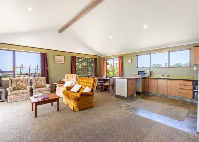  at 54 Akitio Esplanade, Ākitio, Pongaroa