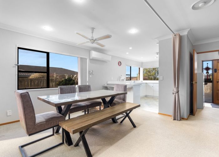  at 1/66 Picasso Drive, West Harbour, Auckland