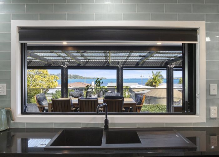  at 10 Cottonwood Place, Kawakawa Bay, Manukau City, Auckland