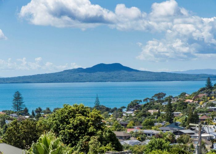  at 29 Jellicoe Road, Murrays Bay, North Shore City, Auckland