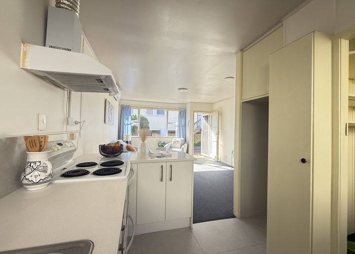  at 1/14 Aotea Road, Glen Eden, Auckland