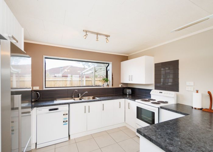  at 46 Chatsworth Place, Highbury, Palmerston North