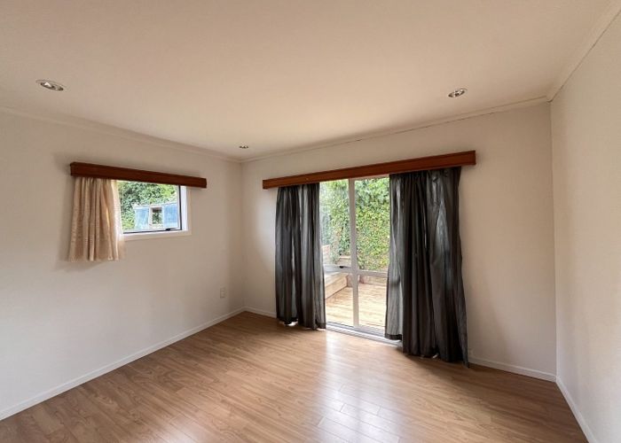 at 214 Forrest Hill Road, Forrest Hill, North Shore City, Auckland