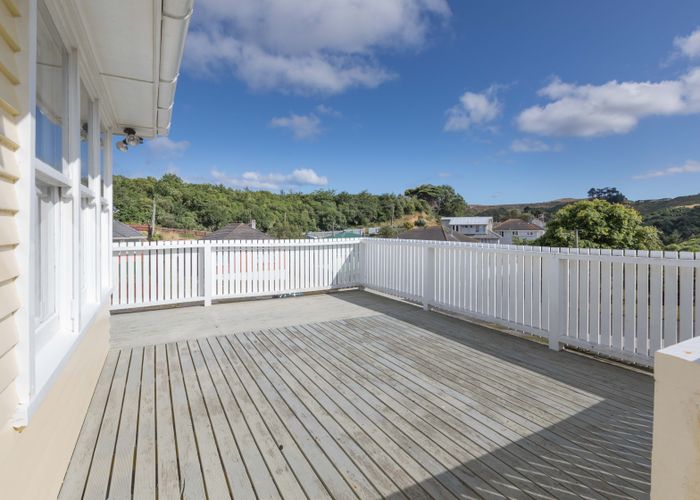  at 10 Maher Place, Ranui, Porirua