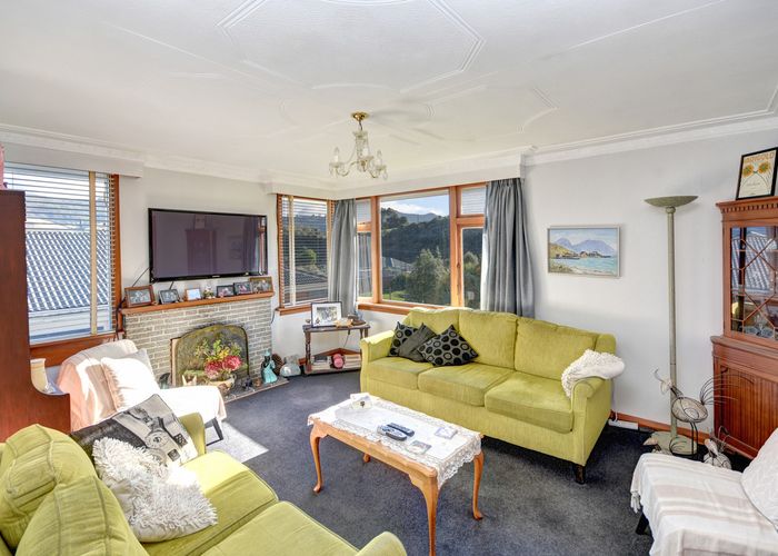  at 9 Castlewood Road, Company Bay, Dunedin