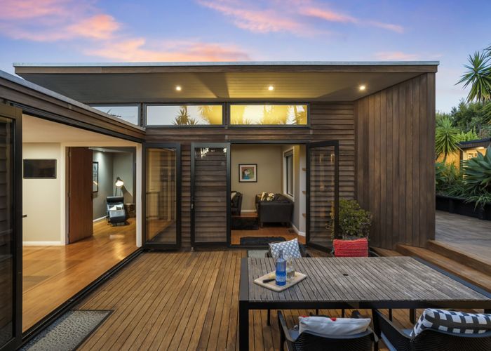  at 33 Cambourne Road, Sandringham, Auckland