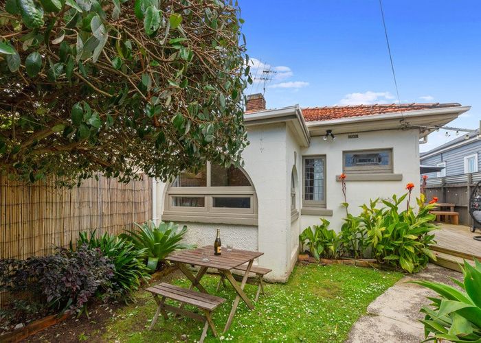  at 10 Dunbar Road, Mount Eden, Auckland