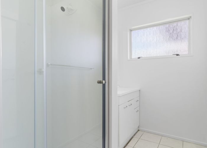  at 2/52 Te Kanawa Crescent, Henderson, Auckland