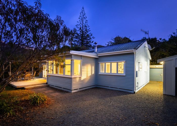 at 24 Queens Road, Waikanae Beach, Waikanae