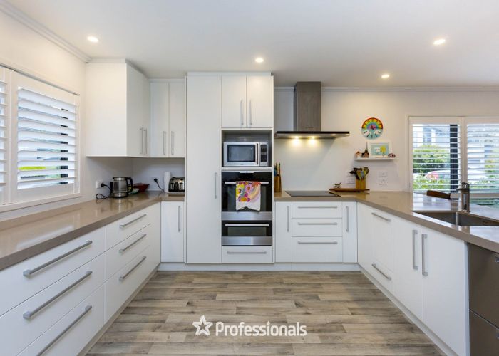  at 1 Somerby Mews, Silverstream, Upper Hutt
