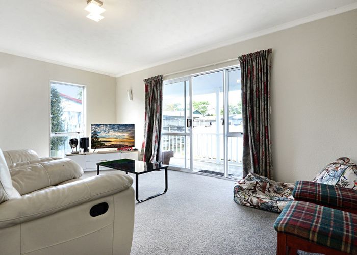  at 24C Huia Avenue, Forest Lake, Hamilton 