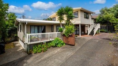  at 34 Unsworth Drive, Unsworth Heights, Auckland
