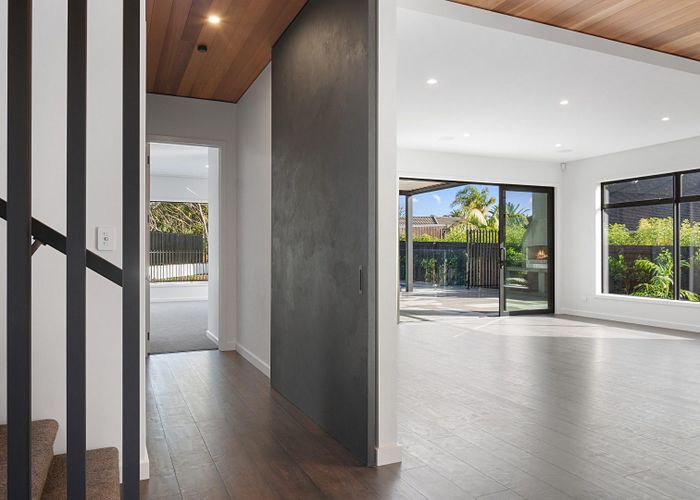  at 5 Waipuia Place, Greenhithe, North Shore City, Auckland