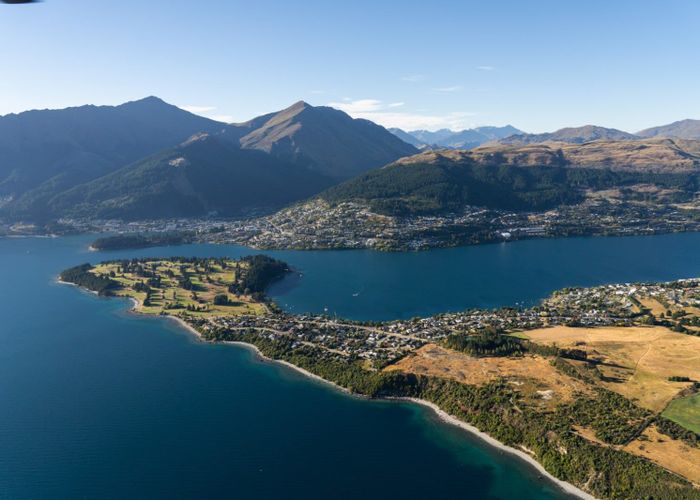  at 5 White Stag Rise, Kelvin Peninsula, Queenstown-Lakes, Otago