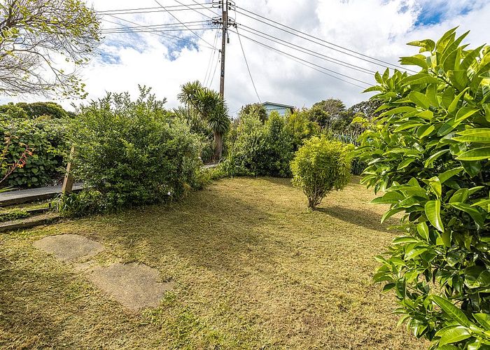  at 16 Marama Avenue, Surfdale, Waiheke Island