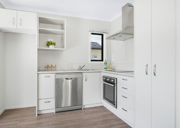  at 1/5 Mahana Road, St Andrews, Hamilton