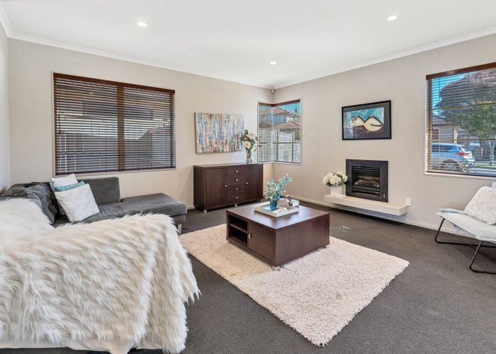  at 43 Speyside Crescent, Flat Bush, Auckland