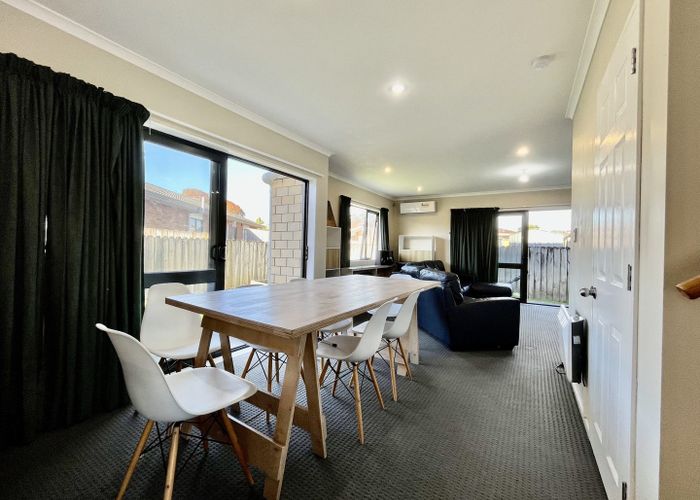  at 6 Tavua Lane, Ranui, Auckland